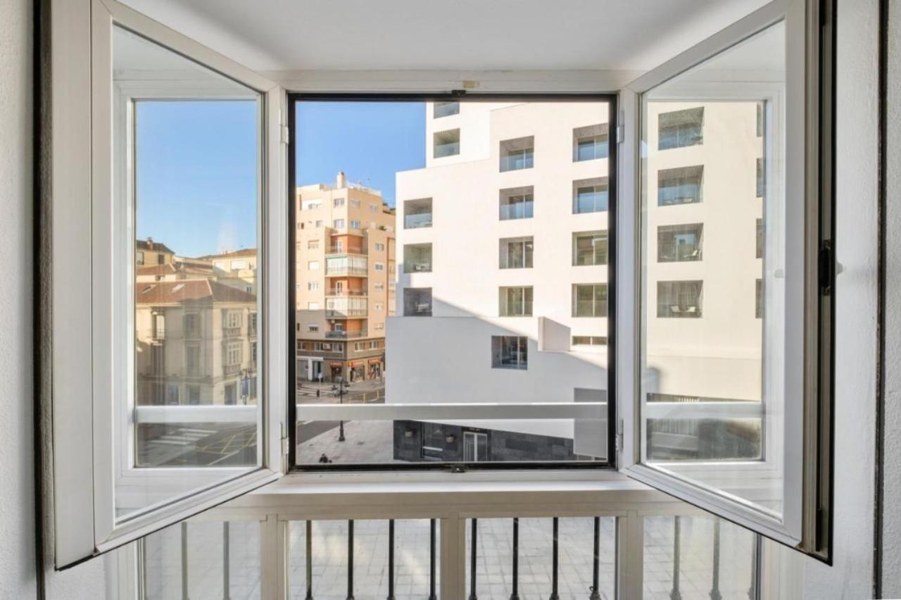 Amplio Piso En Atarazanas Apartment Malaga Exterior photo